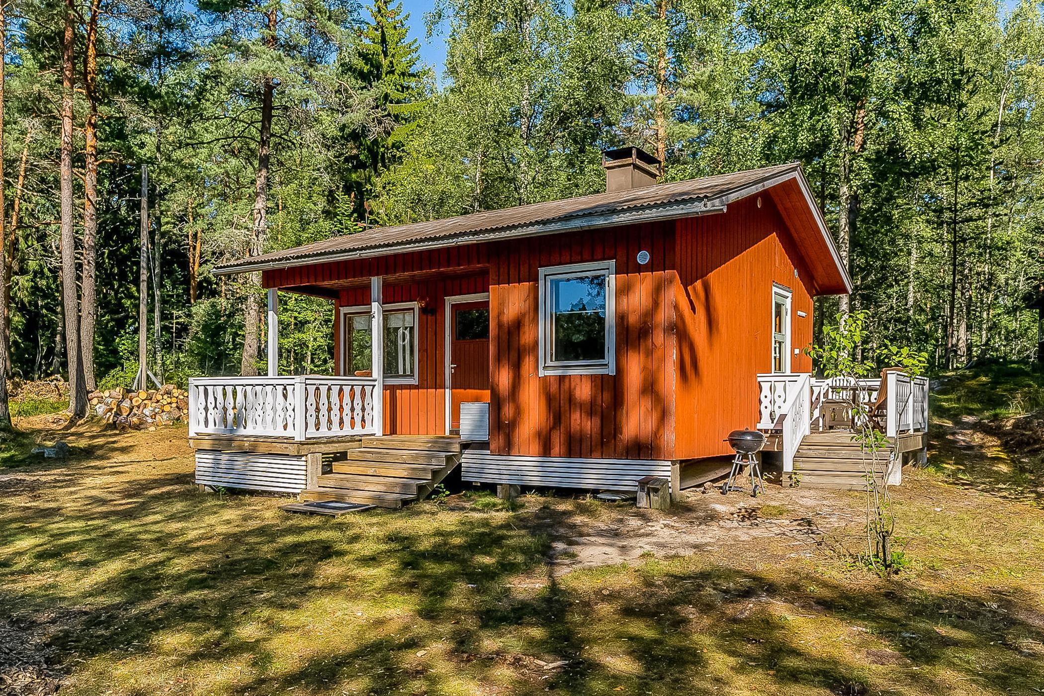 
4. TROLLSJÖ-PEIKKOJÄRVI, BROMARV, RAASEPORI, UUSIMAA (4 kpl, 36€)