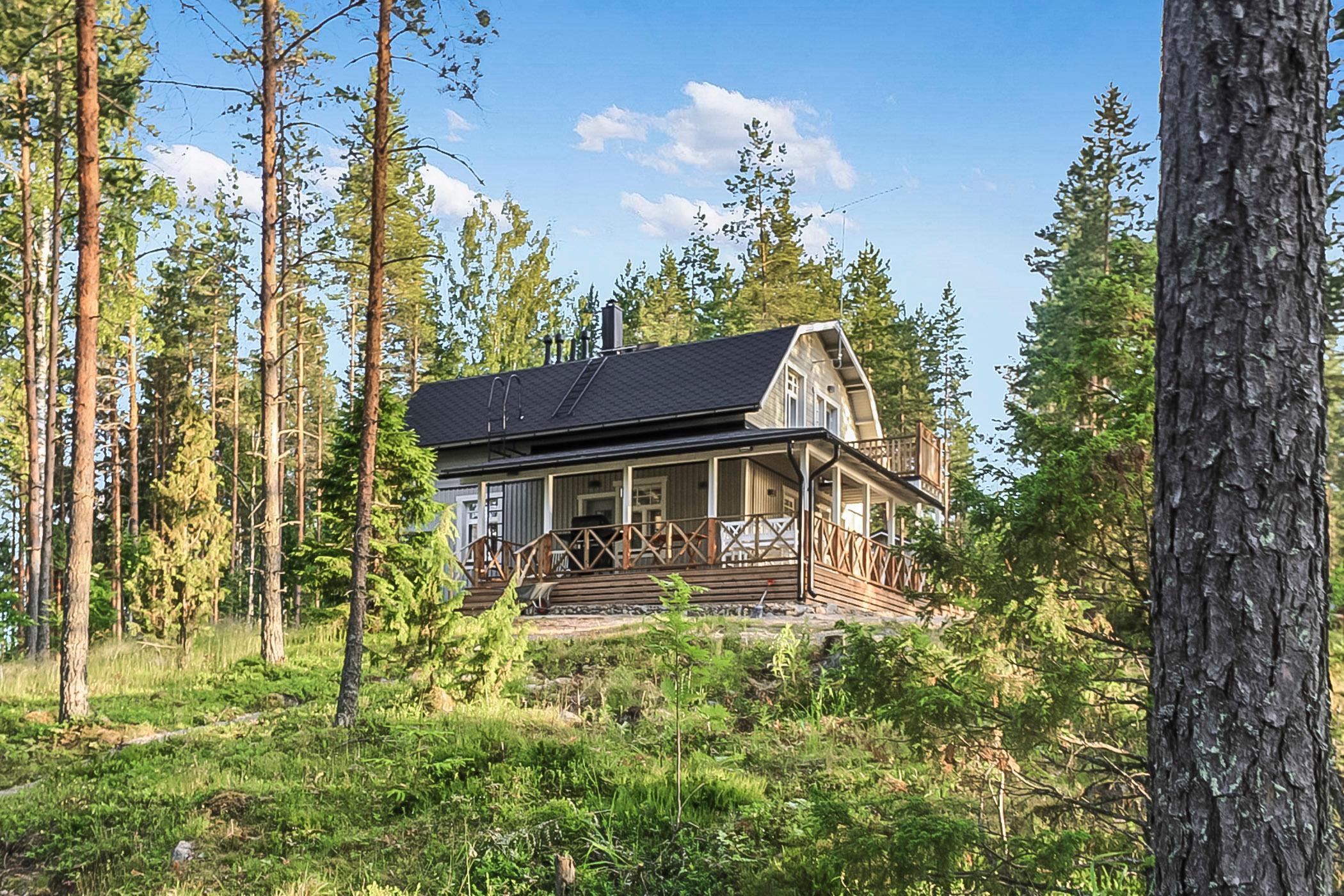 1. EEMILIN HUVILA, KANGASNIEMI, ETELÄ-SAVO