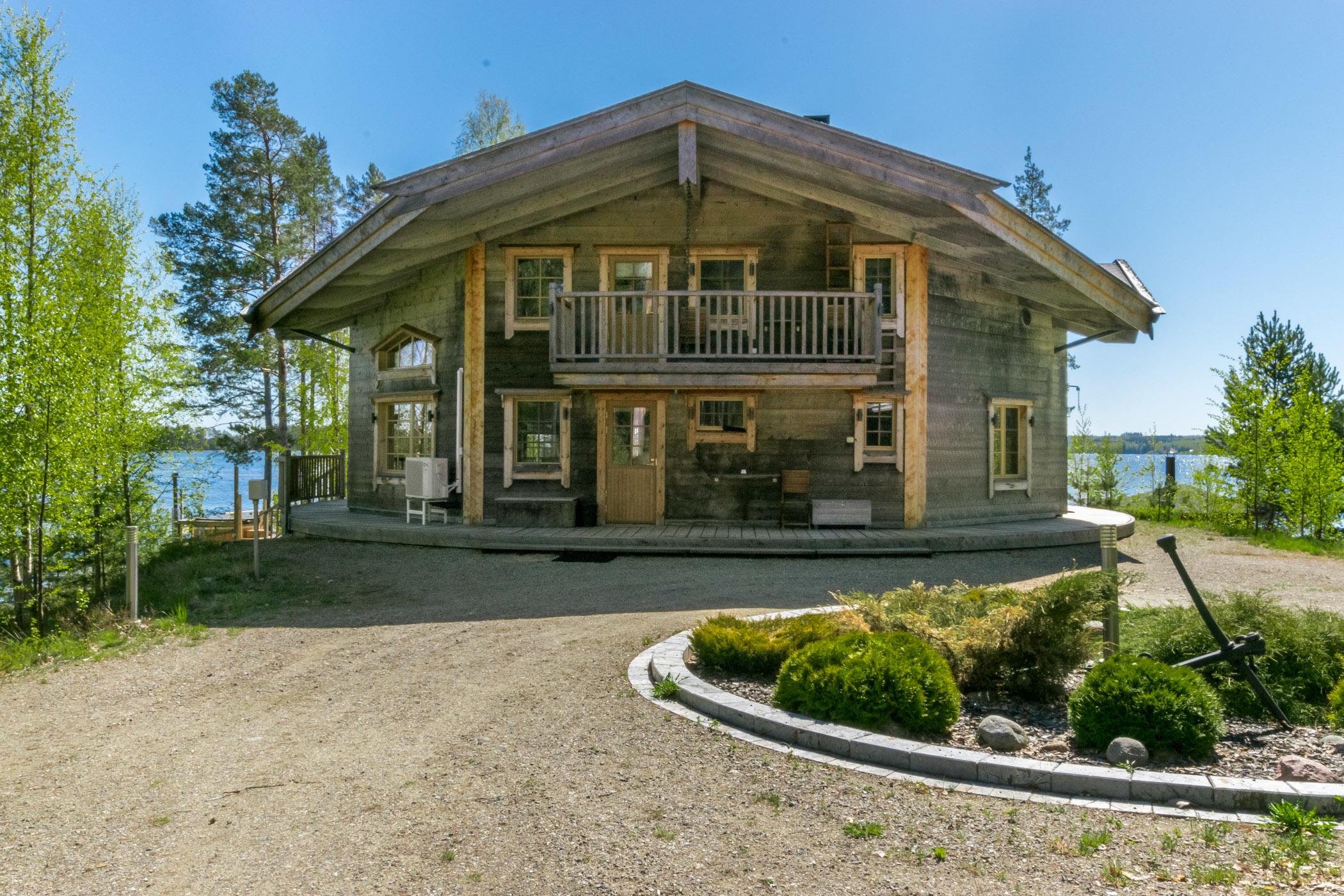 4. VILLA PYÖRIÄINEN, KERIMÄKI, SAVONLINNA, ETELÄ-SAVO