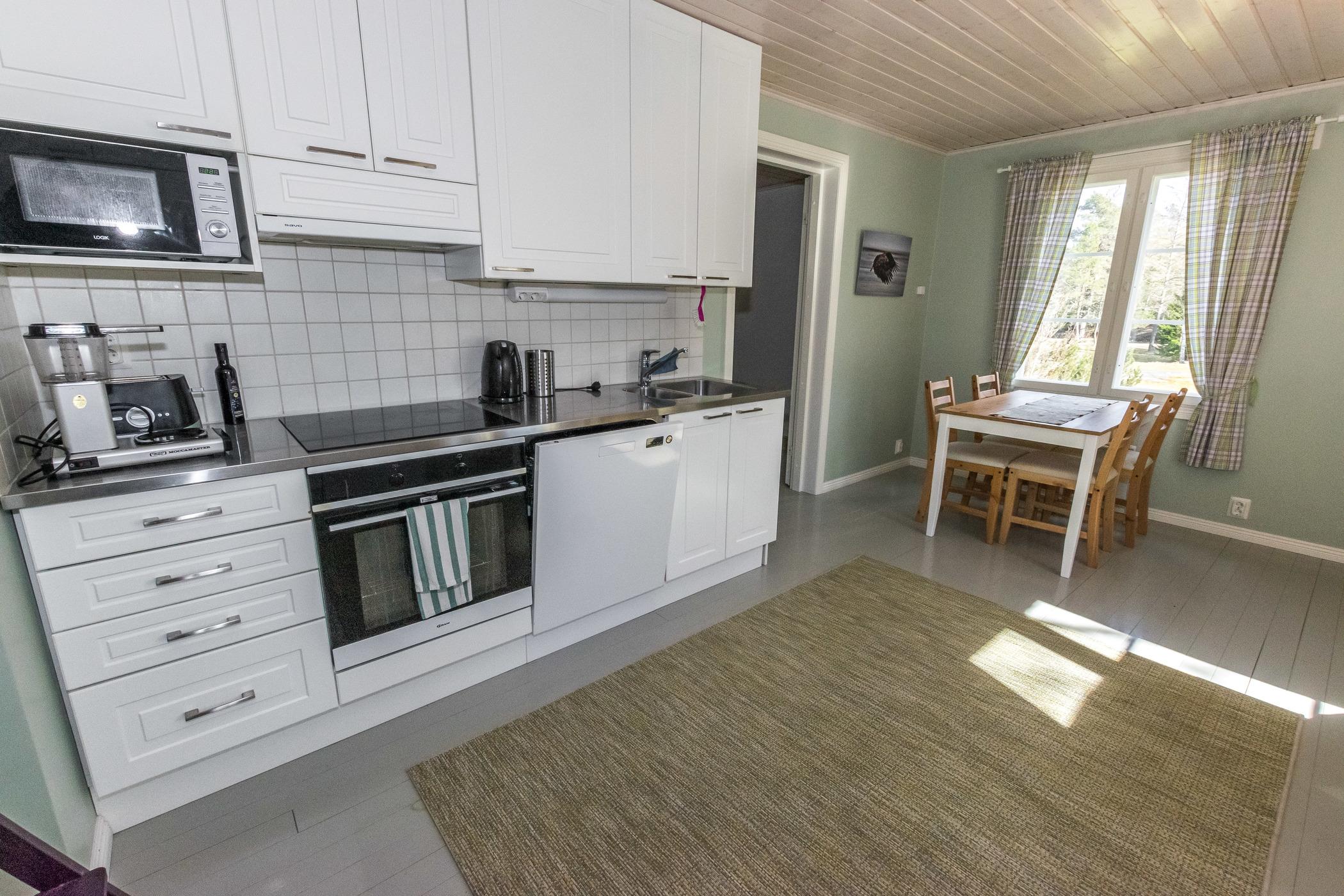 
3. TALLBACKA, TAMMISAARI, RAASEPORI, UUSIMAA (13 kpl, 17€)