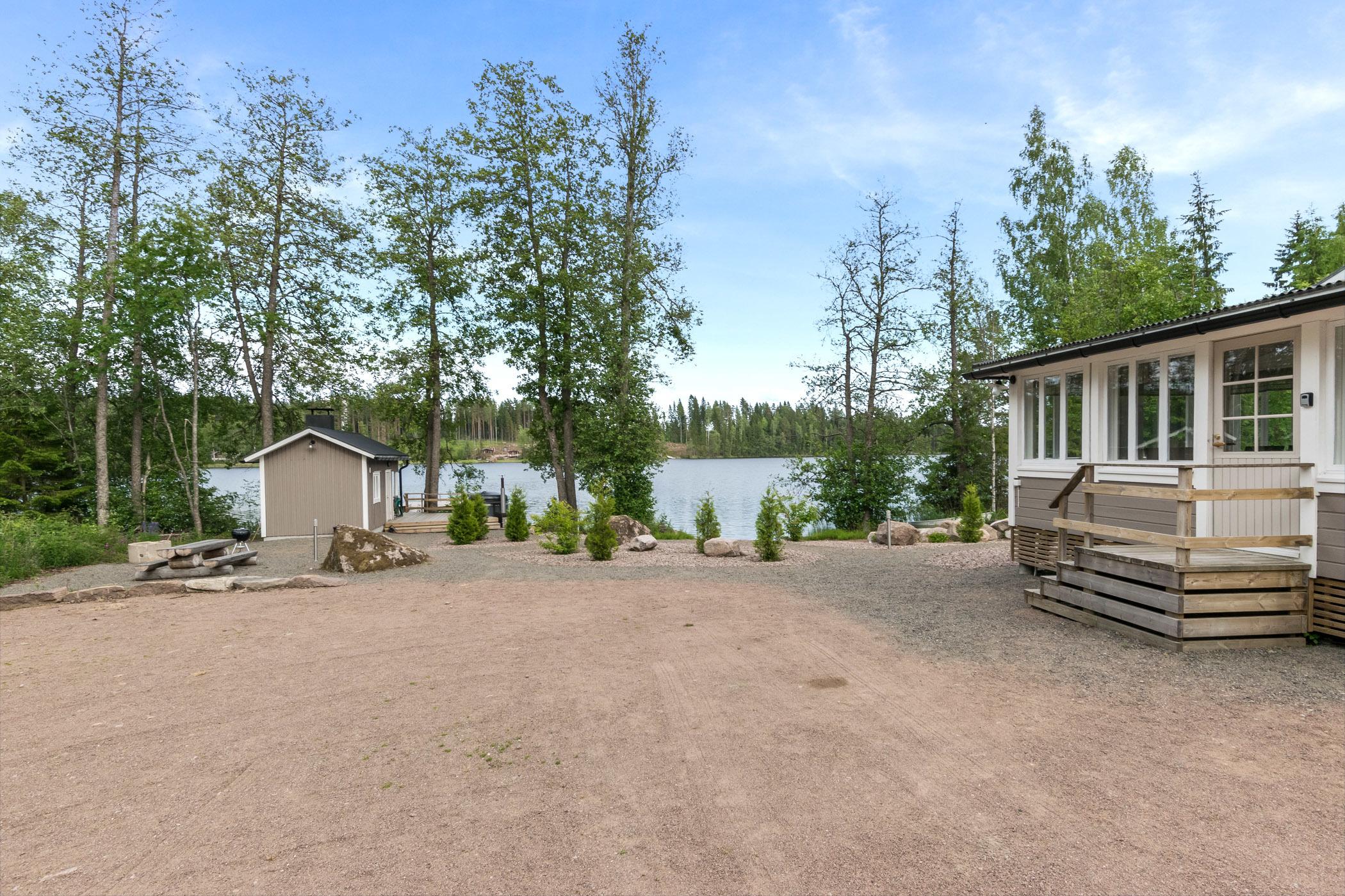 5. VILLA PIHLAJA, VALKEALA, KOUVOLA, KYMENLAAKSO