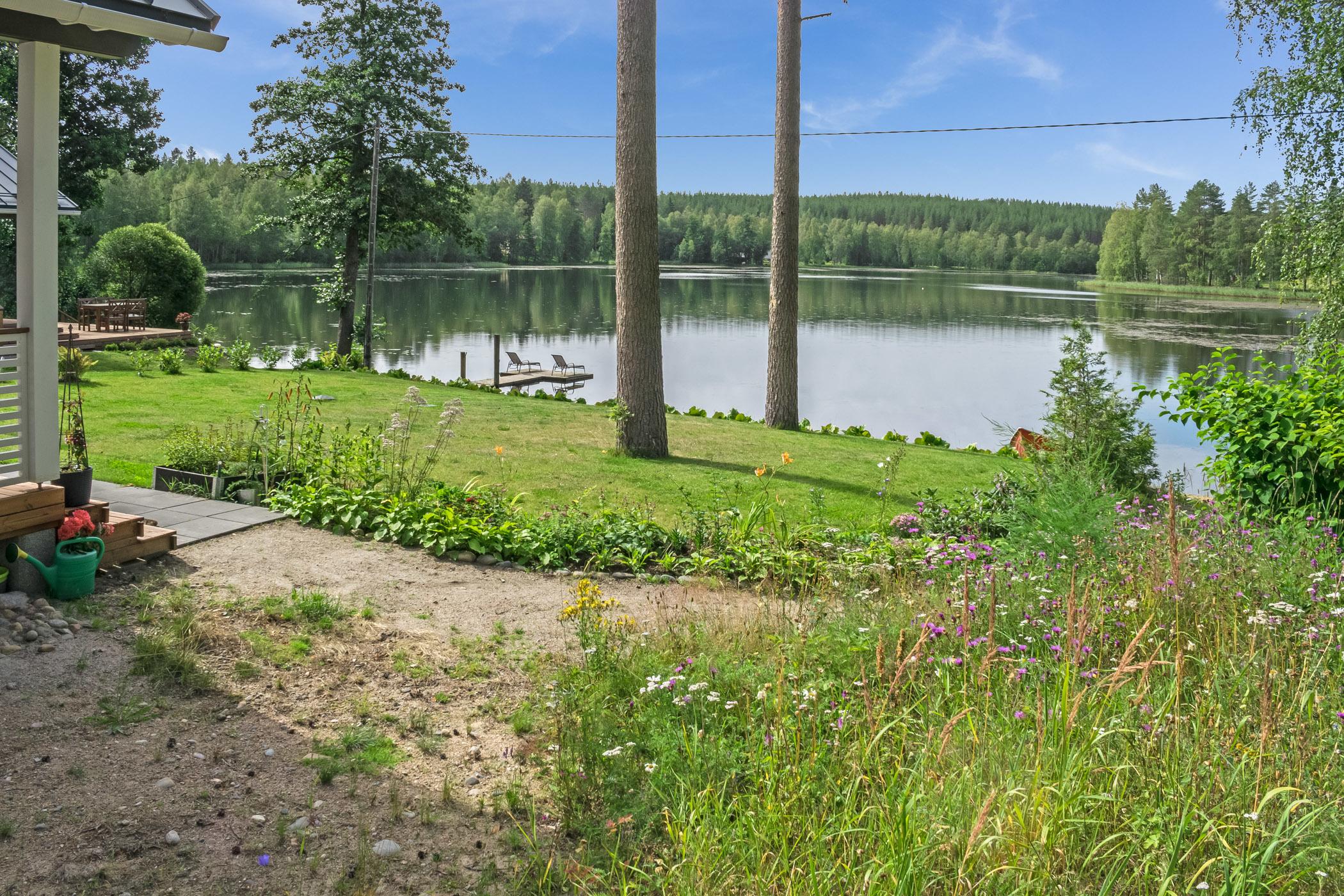 1. VILLA HELMIRANTA, OUTOKUMPU, POHJOIS-KARJALA
