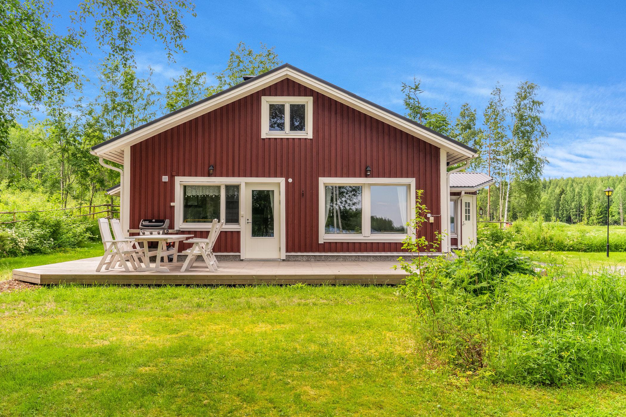 1. VILLA KUORINKA, LIPERI, POHJOIS-KARJALA