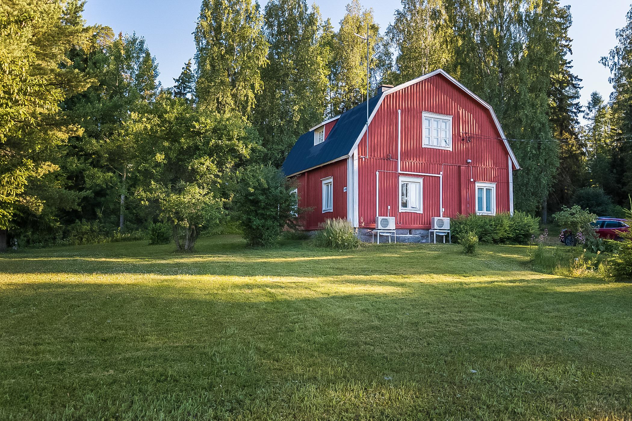 
5. LEHTOLA, MÄNTSÄLÄ, UUSIMAA (8 kpl, 18€)