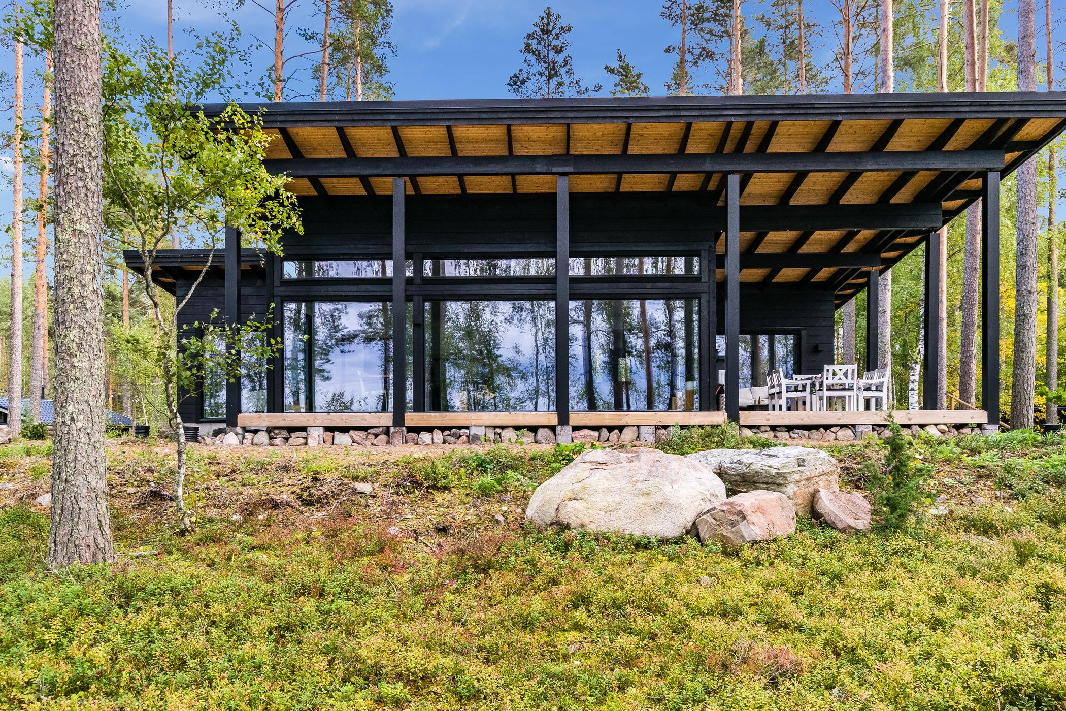 5. VILLA SAIMAAN JOUTSENLAHTI, RUOKOLAHTI, ETELÄ-KARJALA