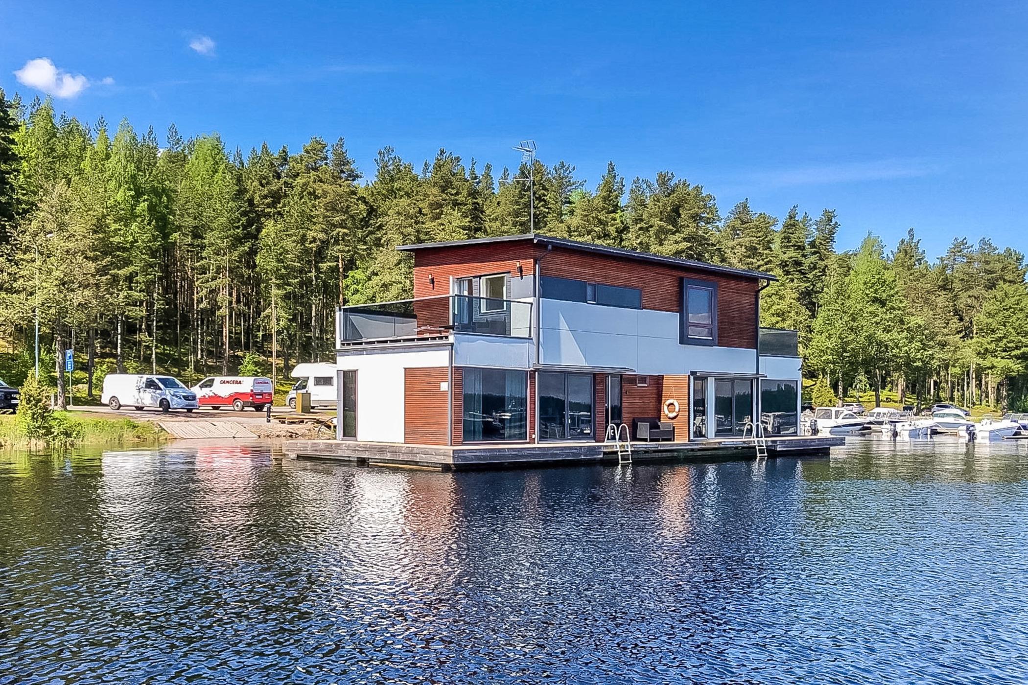4. VILLA JOUTSENO, IMATRA, ETELÄ-KARJALA
