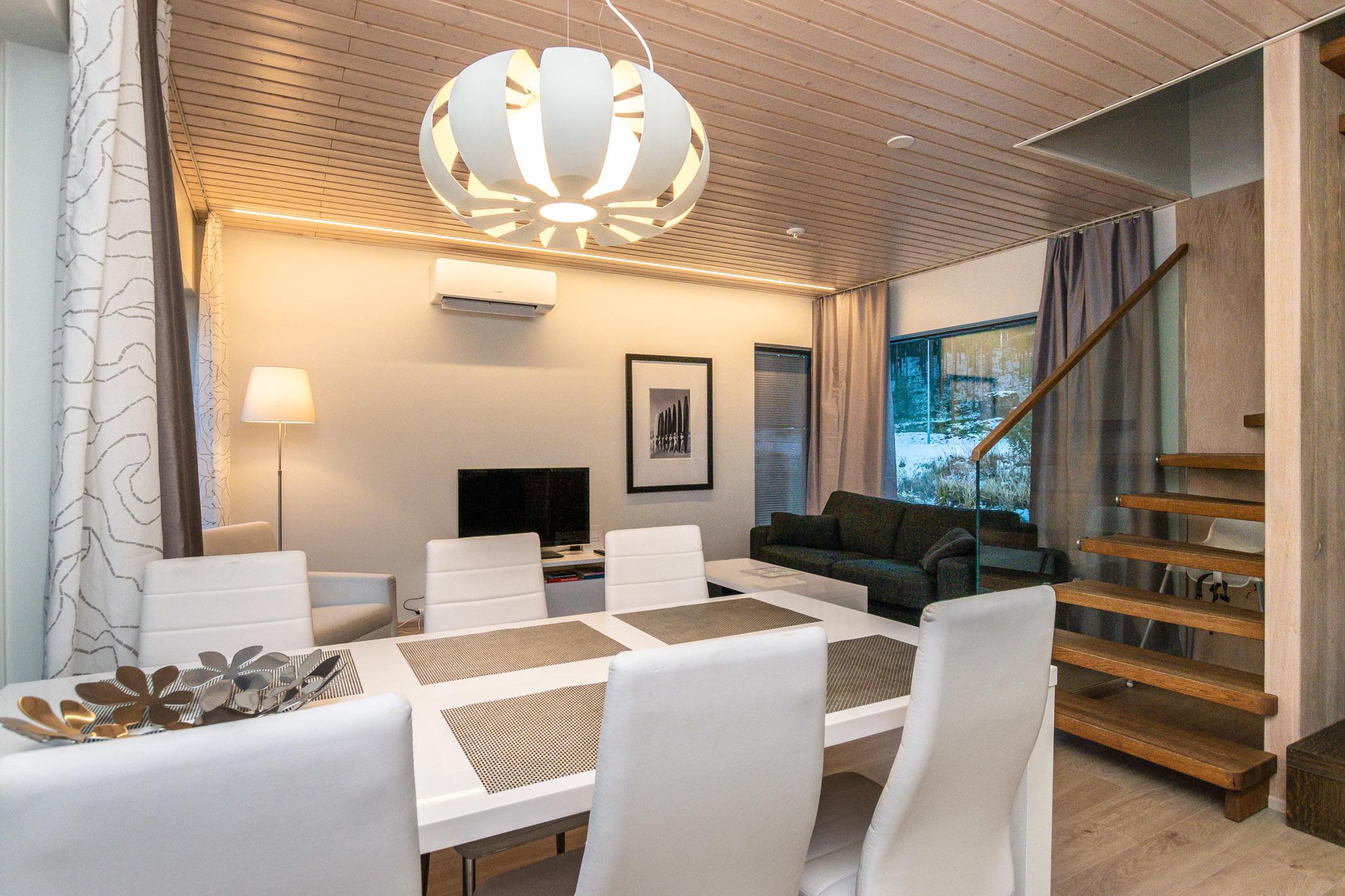 4. VILLA JOUTSENO, IMATRA, ETELÄ-KARJALA