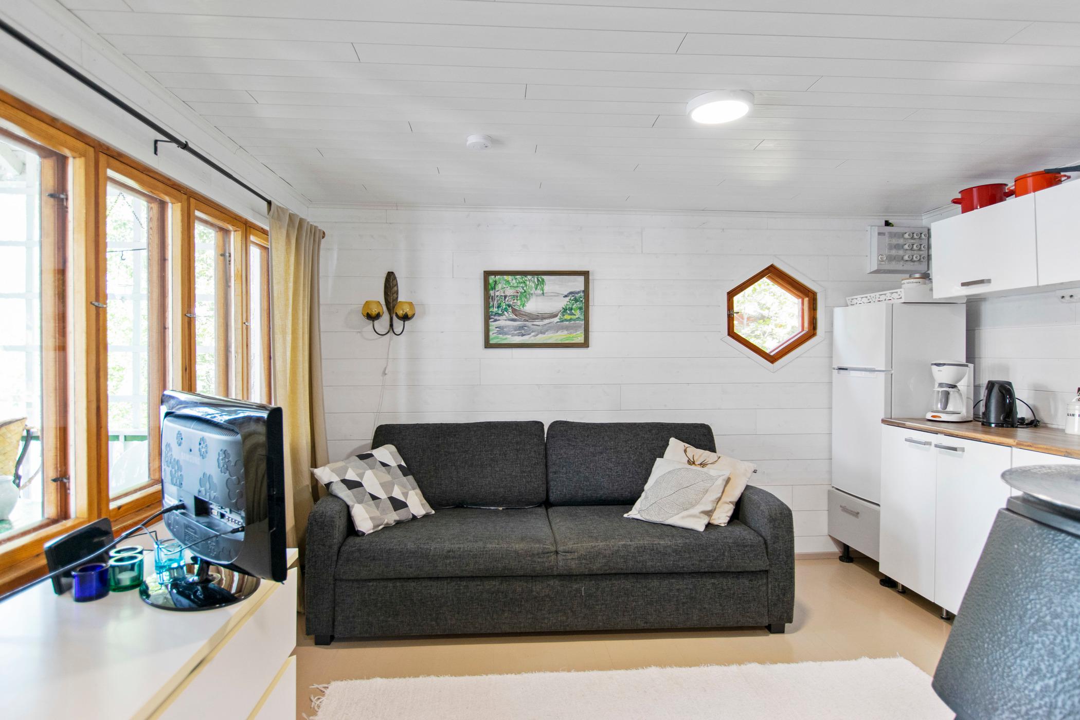 2. VILLA KESÄRANTA, MUURAME, KESKI-SUOMI, RIIHIVUORI