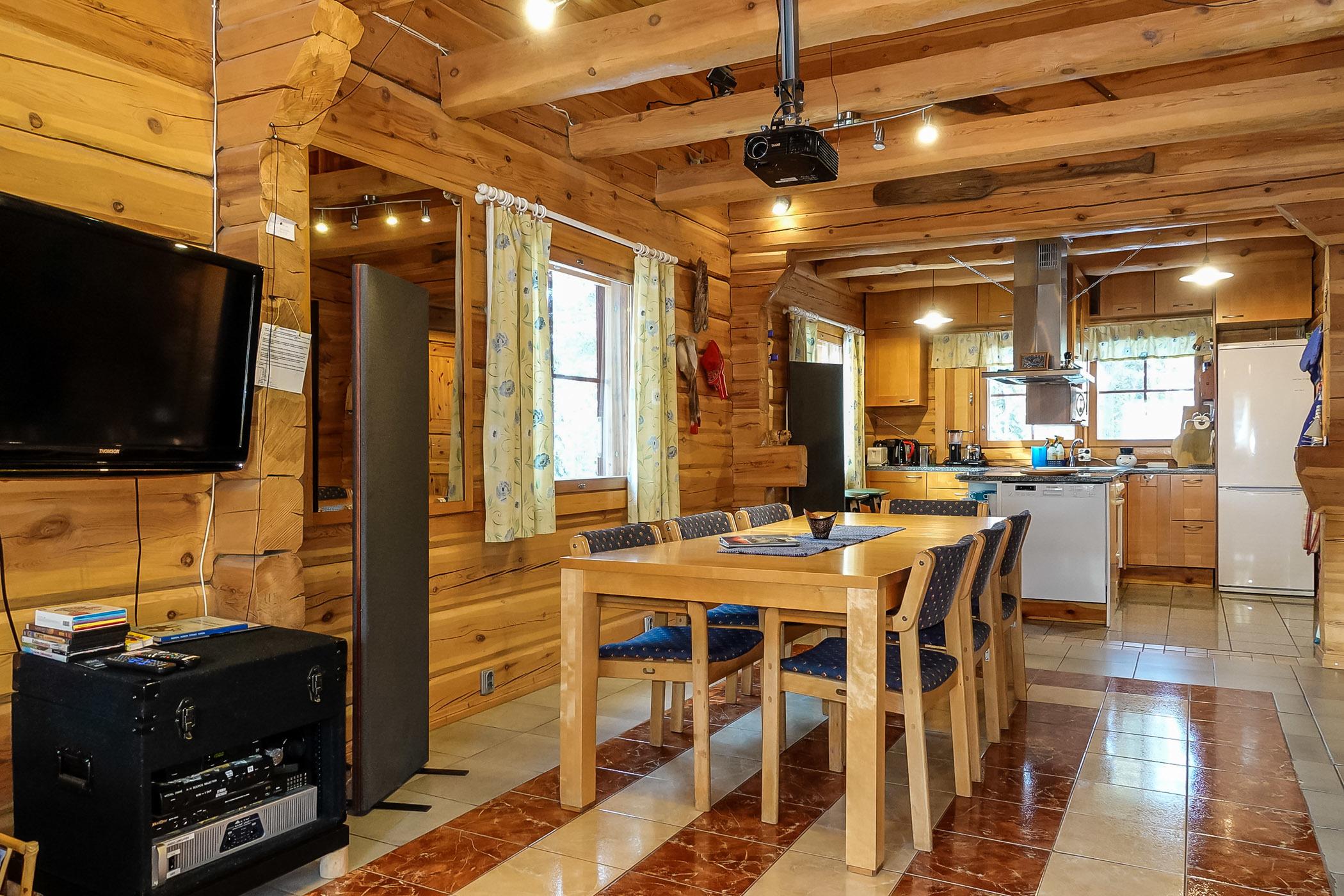 7. VALKONEN POHJONEN A, NUOTTIRAKKA , KITTILÄ, LAPPI, LEVI