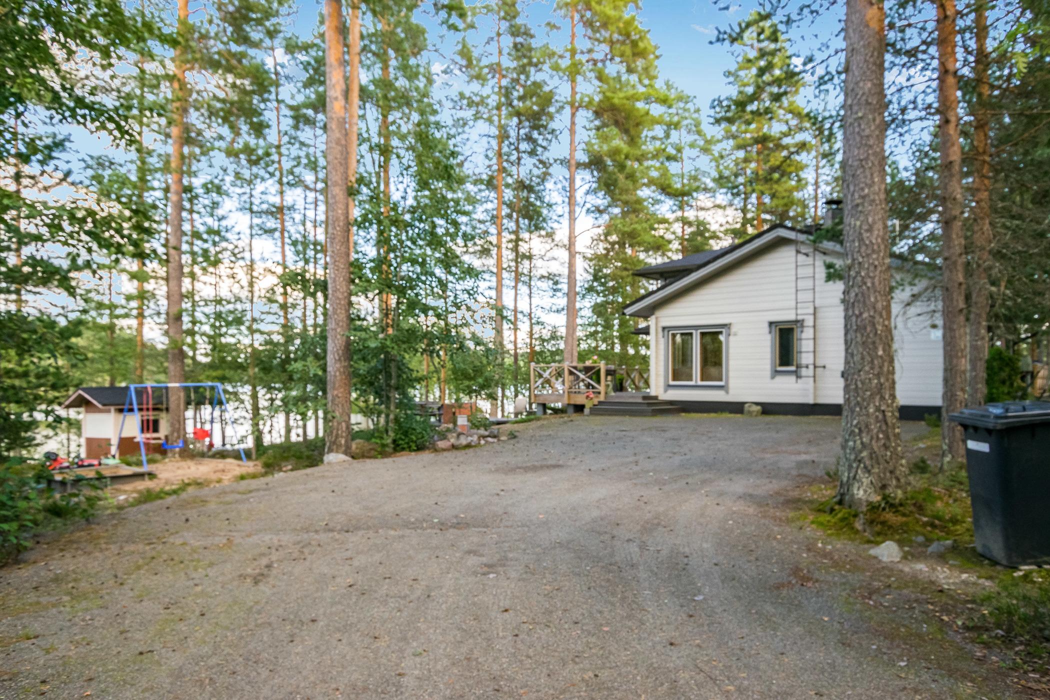 1. KISSANKULMA, MÄNTYHARJU, ETELÄ-SAVO