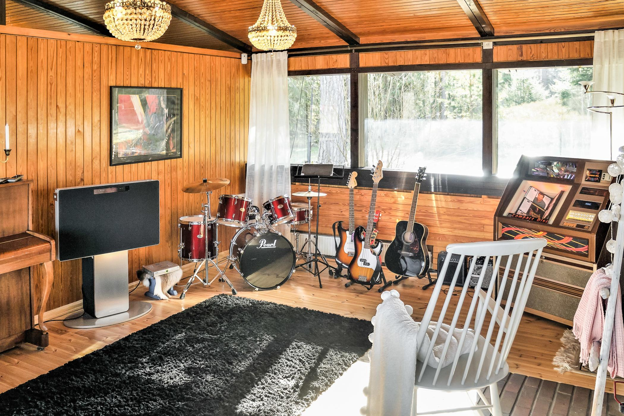 10. PIKKUHUKKA, KONGINKANGAS/ÄÄNEKOSKI, ÄÄNEKOSKI, KESKI-SUOMI