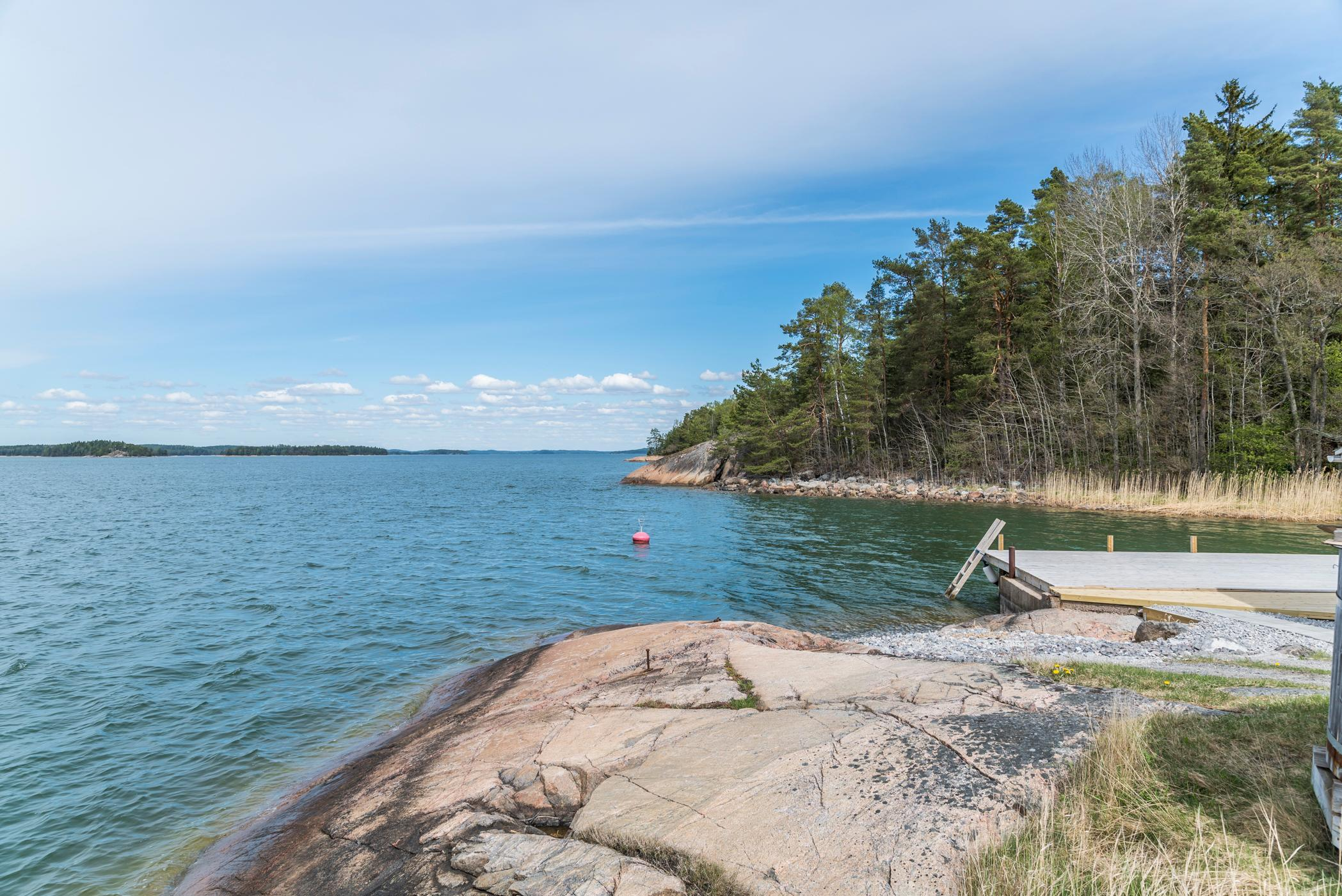 7. AHVENRANTA, TUUSNIEMI, POHJOIS-SAVO